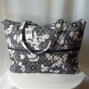 Vera Bradley Expandable Travel Bag! NWT